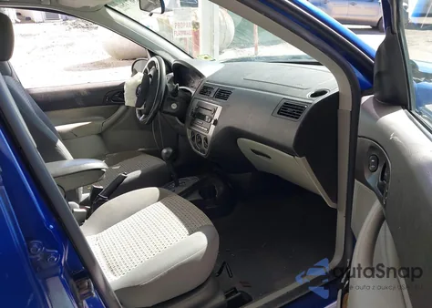 2006 Ford Focus Zx4 z USA, uszkodzony, nr VIN 1FAFP34N66W122256